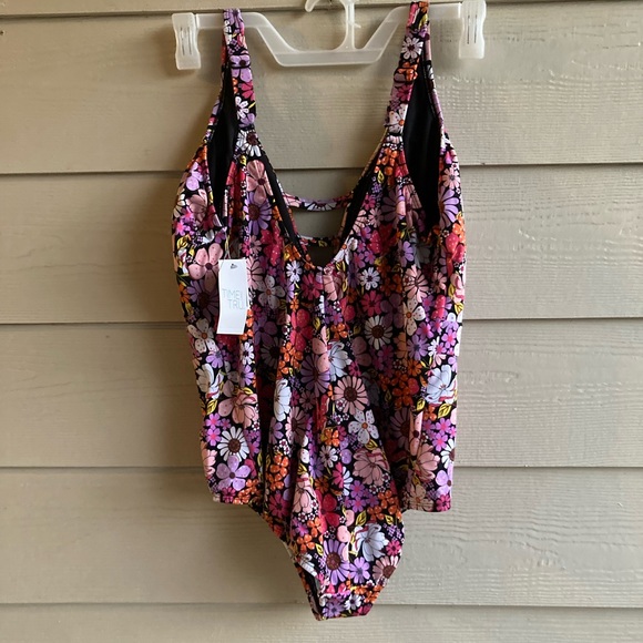 Time and Tru Floral V Strappy Front One Piece Womens Swimsuit - Picture 4 of 6